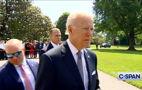 درخواست جدید بایدن: آمریکایی‌ها به اوکراین نروند