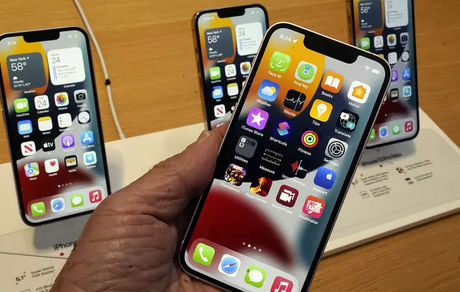 دکمه پایان تماس در آیفون برای راحتی انگشتان تغییر می‌کند