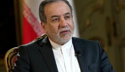 عراقچی: هیچ استعفایی در جنگ ۴۰ روزه در وزارت خارجه و سفارتخانه‌ها نداشتیم / با نظام هماهنگ هستیم