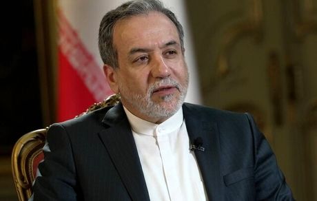 عراقچی: میز مذاکره را ترک نکردیم / ترسی از جنگ نداریم