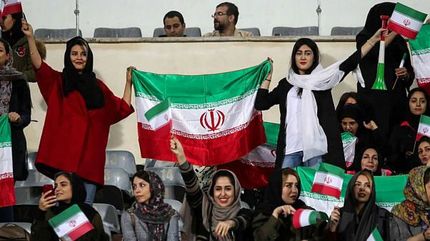 درخواست فیفا برای حضور زنان در رقابت‌های لیگ برتر فوتبال ایران