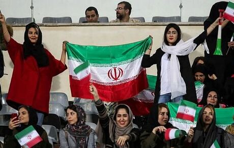 درخواست فیفا برای حضور زنان در رقابت‌های لیگ برتر فوتبال ایران