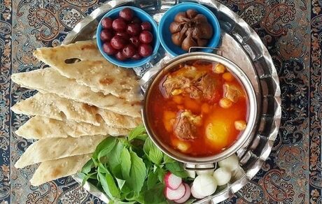 ثبت ملی آئین سنتی نذر آبگوشت (دوگوله) خوانسار 