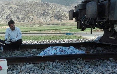 برخورد قطار با عابر پیاده منجر به جان باختن عابر شد