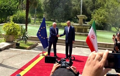 مسئول سیاست خارجی اتحادیه اروپا وارد تهران شد