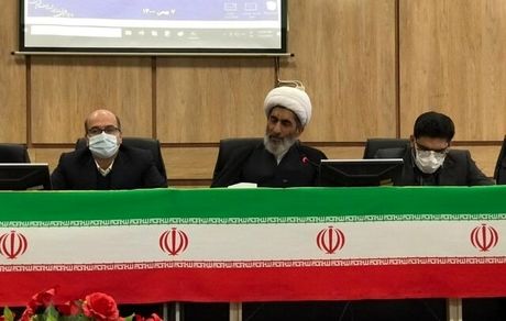 دولت و مجلس قوانین دست و پا گیر را مرتفع کنند