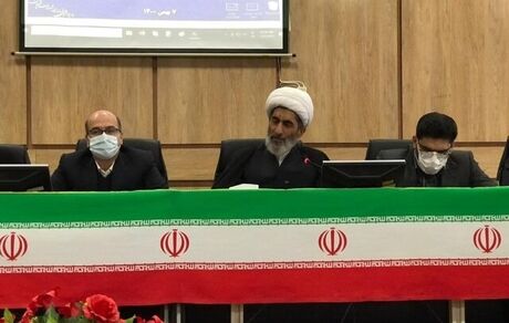 دولت و مجلس قوانین دست و پا گیر را مرتفع کنند