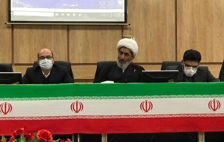 دولت و مجلس قوانین دست و پا گیر را مرتفع کنند