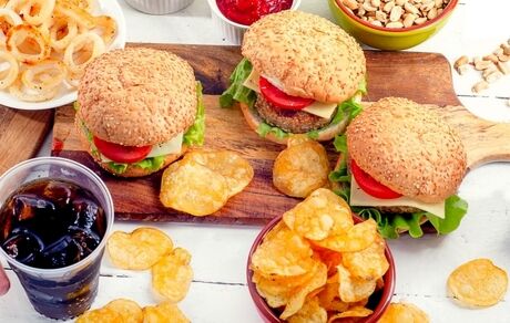 از این غذاهای ناسالم دوری کنید