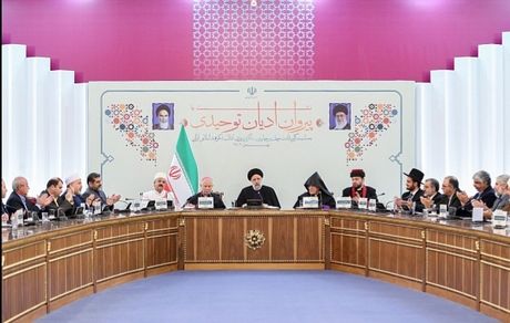 سیاست بدون خدا بلاهای بزرگی بر سر بشریت آورده است