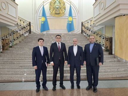 گفت و گوی سفیر ایران در قزاقستان با مقامات ارشد این کشور