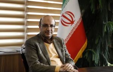 حضور تماشاگران در بازی استقلال و نساجی آزمایشی بود