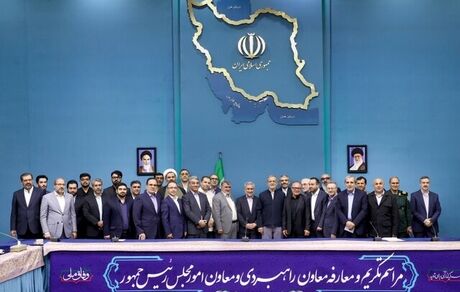 رئیس جمهور: برخی به جای توجه به دغدغه‌های اصلی مردم، اصرار داشتند که دکتر ظریف باید از سمت خود کنار برود