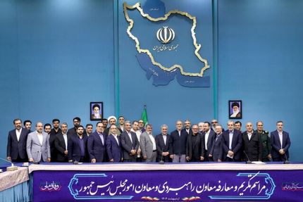 رئیس جمهور: برخی به جای توجه به دغدغه‌های اصلی مردم، اصرار داشتند که دکتر ظریف باید از سمت خود کنار برود