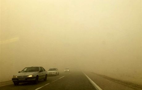 طوفان شن ۱۲۲ کیلومتر بر ساعت، زابل را درنوردید / در ٣٧ سال اخیر بی‌سابقه بود