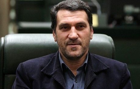 
یک نماینده اصولگرای مجلس: باید دُم روباه پیر را با قیچی چید
