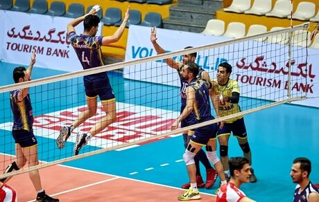 فولاد سیرجان اولین پیروز مرحله پلی‌آف لیگ برتر والیبال