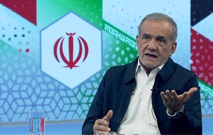 پزشکیان: تجربه کارگری داشته‌ام / کسانی که می‌گویند همه مسائل را می‌دانند، مردم را فریب می‌دهند