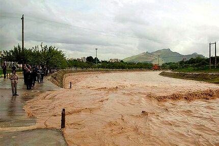 پیکر بی‌جان راننده مفقود شده در سیلاب شهرستان کلات در خاک ترکمنستان پیدا شد