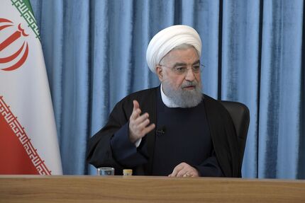حسن روحانی: مدیریت کشور را به نسل جوان بسپاریم / حل مشکلات کشور با رفع تحریم و تعامل با دنیا امکان‌پذیر است