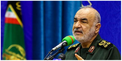 پرتاب موشک بالستیک دوربرد از ناو جنگی سپاه