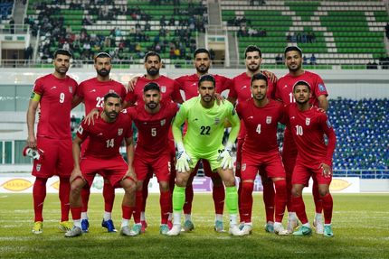 قطعی شدن صعود تیم ملی فوتبال به دور سوم مقدماتی جام جهانی در زمین بی‌کیفیت عشق آباد با ترس و لرز و بدون جوانگرایی