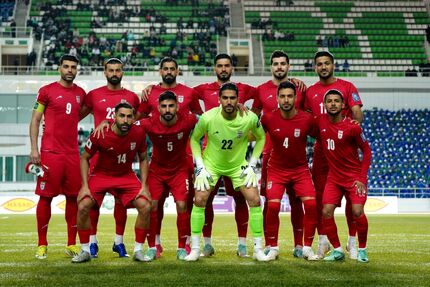 قطعی شدن صعود تیم ملی فوتبال به دور سوم مقدماتی جام جهانی در زمین بی‌کیفیت عشق آباد با ترس و لرز و بدون جوانگرایی