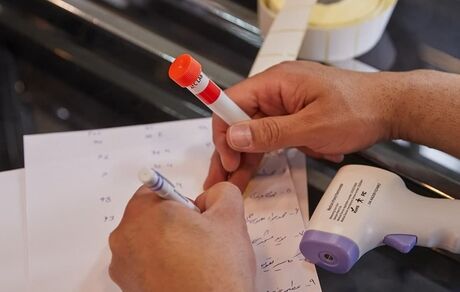 مربی تیم ملی والیبال هم به کرونا مبتلا شد