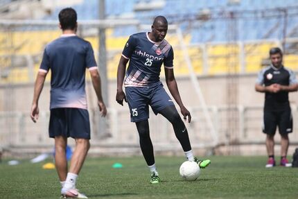 مهاجم پرسپولیس، دربی را از دست داد