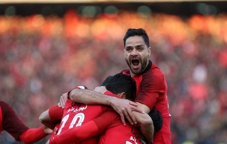 هافبک پرسپولیس به ذوب آهن پیوست