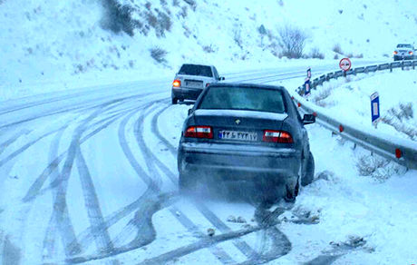 جاده‌های ۷ استان کشور برفی است