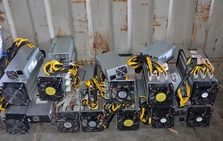 کشف ۵۰ ماینر از سردخانه‌ای در نازی‌آباد