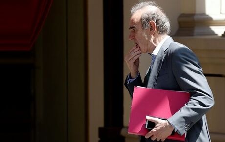 معاون مسئول سیاست خارجی در مراسم تحلیف رئیس جمهور ایران حضور خواهدیافت
