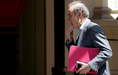 معاون مسئول سیاست خارجی در مراسم تحلیف رئیس جمهور ایران حضور خواهدیافت
