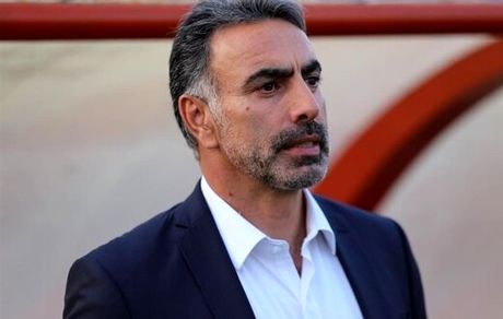 محمود فکری: دیشب شیشه ماشینم را شکستند!