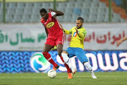 کامبک پرسپولیس مقابل صنعت نفت با درخشش شیخ دیاباته
