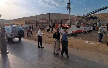 واژگونی خونین یک مینی‌بوس در جاده نقده پیرانشهر