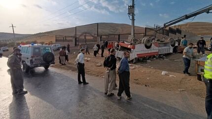واژگونی خونین یک مینی‌بوس در جاده نقده پیرانشهر