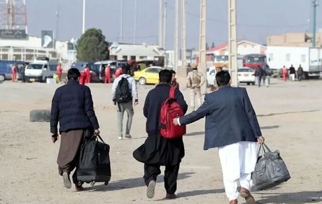 ورود روزانه ۴۰۰۰ تبعه افغانستانی با ویزا به ایران