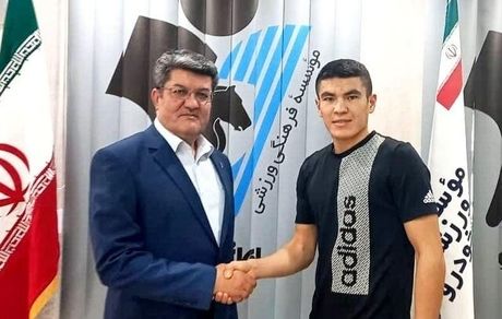 مهاجم ازبکستانی سابق پرسپولیس به پیکان پیوست
