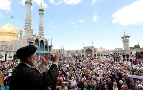 باور داریم اداره موفق کشور بر مبنای عقلانیت انقلابی ممکن خواهد بود نه دیپلماسی التماسی