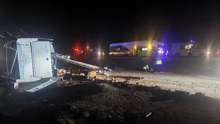 ۴ فوتی در حادثه واژگونی اتوبوس و تریلی در محور نائین