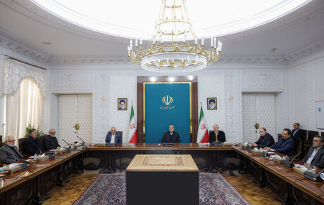 رئیس جمهور از تلاش دولت برای بازگشت آرامش به بازار خبرداد