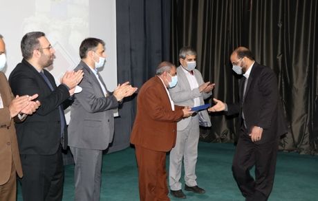 حکم مدیرعامل شرکت زغالسنگ کرمان توسط پیشکسوت بازنشسته اهدا شد