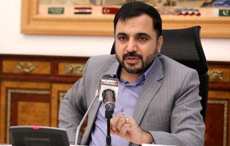 وزیر ارتباطات کارت زرد گرفت