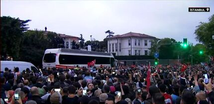 اردوغان از بابت خوشحالی زیر آواز زد