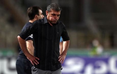 ویسی سرمربی صنعت نفت ماند