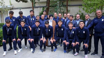 دیدار تیم ملی والیبال دانش‌آموزی ایران با رهبر معظم انقلاب