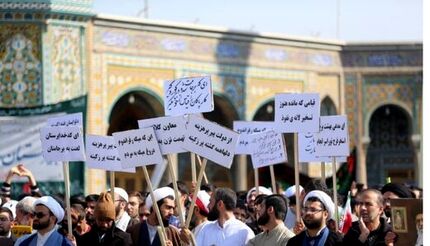 روحانی را از قم تهدید به «استخر فرح» کردند 