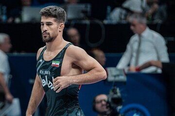 فقط یک ربع سکه برای کشتی‌گیر قهرمان!